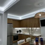 艾斯村克丽丝图勒斯酒店
