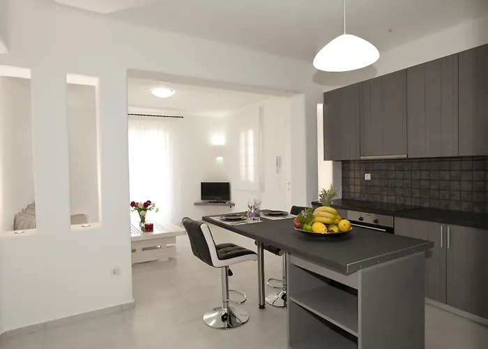 艾斯村克丽丝图勒斯酒店 2*